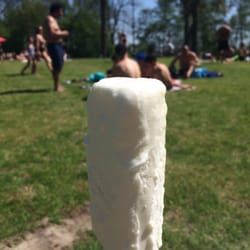 Flevoparkbad - Ice in the sun after swimming