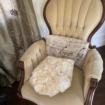 Color Story Florals - Rose petals. - Florists Near Me - Vista, California Color Story Florals - Rose petals. - Florists Near Me - Vista, California