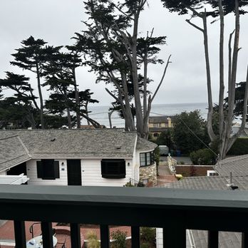 Carmel Beach Hotel - Hotels Near Me - Carmel, California