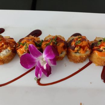 Vegan Castle - Jalapeño roll, comes with more than 5 pieces but my friends got at it prior to the photo. - Vegan Near Me - Long Beach, California Vegan Castle - Jalapeño roll, comes with more than 5 pieces but my friends got at it prior to the photo. - Vegan Near Me - Long Beach, California