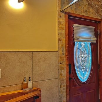 New Park Event Venue - Key Cottage Bathroom - Hotels Near Me - Ithaca, New York