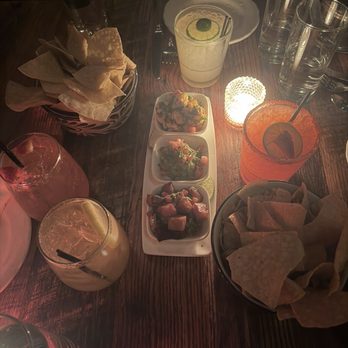 Lolita Back Bay - cocktails & los tres guacamole - Mexican Near Me - Boston, Massachusetts Lolita Back Bay - cocktails & los tres guacamole - Mexican Near Me - Boston, Massachusetts