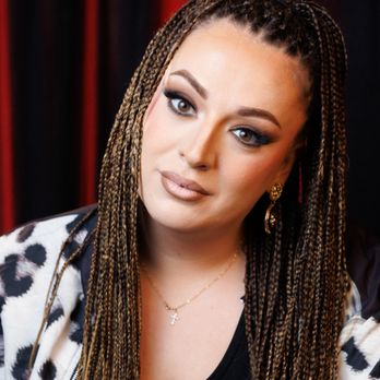 Salon lounge - Makeup by Mariam Gozal - Hair Salons Near Me - El Cajon, California Salon lounge - Makeup by Mariam Gozal - Hair Salons Near Me - El Cajon, California