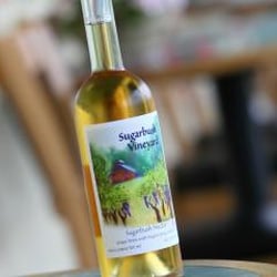 Hillis' Sugarbush Farm & Vineyard