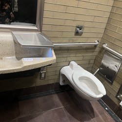 Chevron - Fair clean and well kept. even the bathroom!