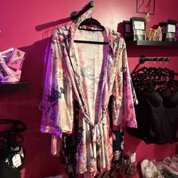 Eye Adore You - Silky robes