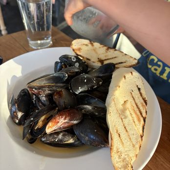 Wildflower Restaurant and Pub - Pei muscles - Burgers Near Me - Lyndonville, Vermont Wildflower Restaurant and Pub - Pei muscles - Burgers Near Me - Lyndonville, Vermont