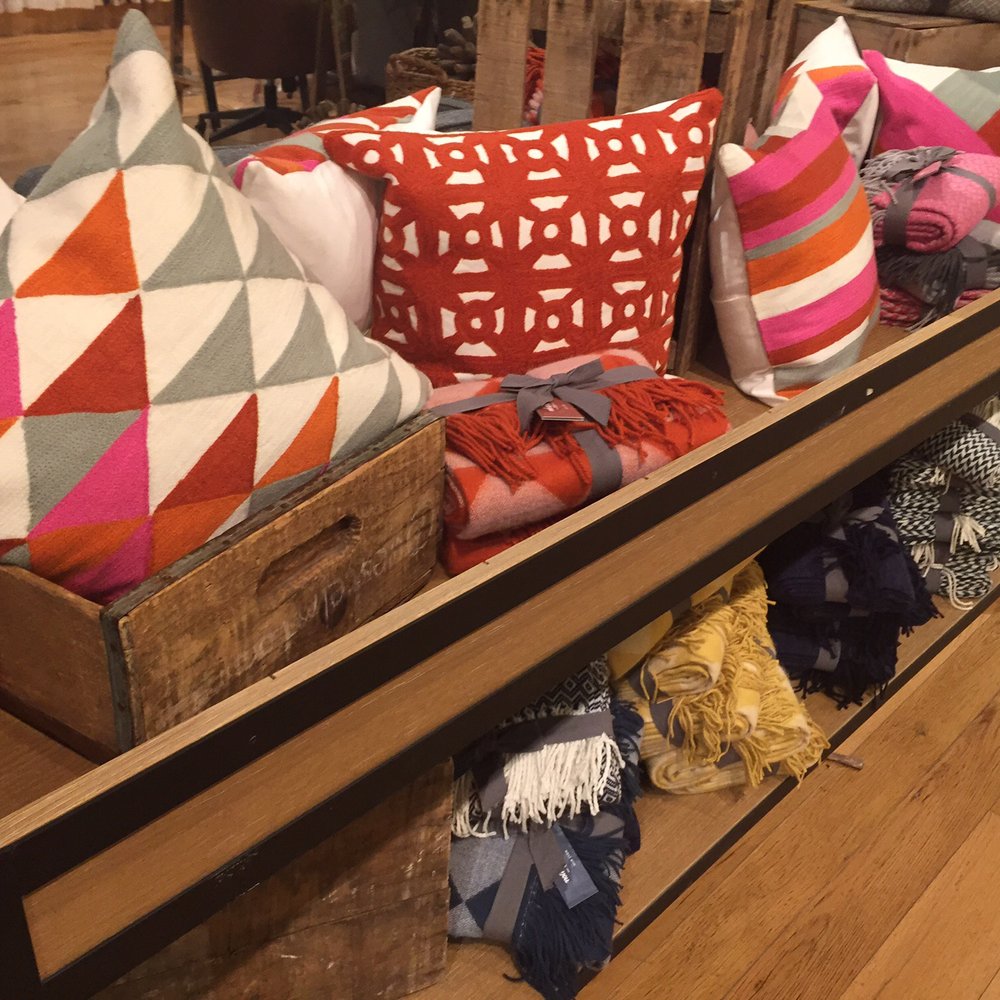 West Elm - Furniture Stores Near Me - Toronto, Ontario