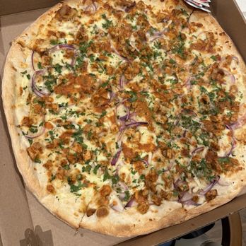 Rigo’s Pizzeria - 18" Chicken Tikka Pizza - Pizza Near Me - Cary, North Carolina