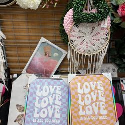 T.J. Maxx - Wall decor