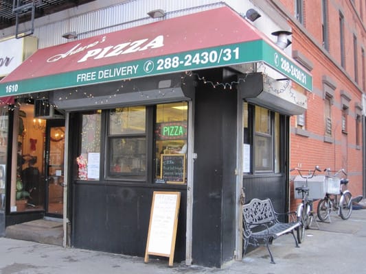 Arturo's Pizza by null