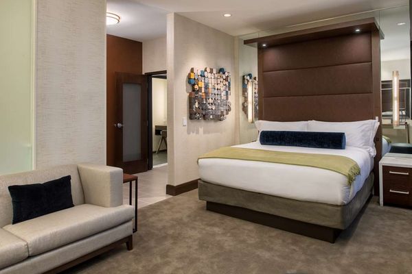 Embassy Suites by Hilton Seattle Downtown Pioneer Square by null