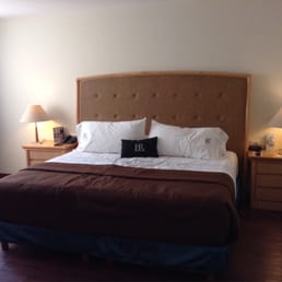 King size bed in junior suite