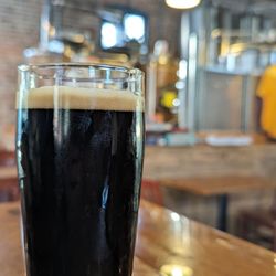 Bringing back memories of the earliest days drinking Steve's beer.  The Oatmeal Stout is rich, thick, and full of flavor