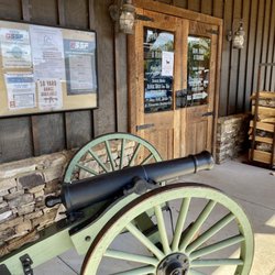 Appalachian Gun, Pawn & Range - Cool old cannon.