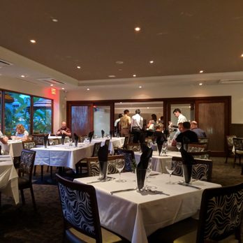Roy's Waikiki - Dining room - Hawaiian Near Me - Honolulu, Hawaii Roy's Waikiki - Dining room - Hawaiian Near Me - Honolulu, Hawaii