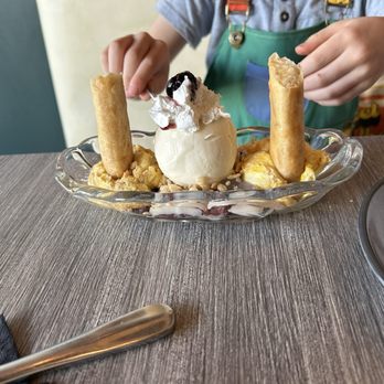 Bayan Ko Diner - Banana split - Cuban Near Me - Chicago, Illinois Bayan Ko Diner - Banana split - Cuban Near Me - Chicago, Illinois