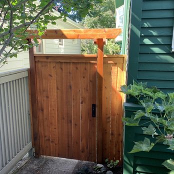 Riggins Construction - Fences & Gates Near Me - Seattle, Washington Riggins Construction - Fences & Gates Near Me - Seattle, Washington
