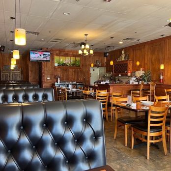 Sai Varee Thai Cuisine - the interior of the restaurant - Thai Near Me - Folsom, California Sai Varee Thai Cuisine - the interior of the restaurant - Thai Near Me - Folsom, California