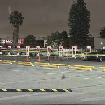 Tesla Supercharger - EV Charging Stations Near Me - Los Angeles, California