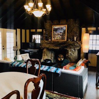 SunMountain Center - Onaledge dining room - Health Retreats Near Me - Manitou Springs, Colorado SunMountain Center - Onaledge dining room - Health Retreats Near Me - Manitou Springs, Colorado