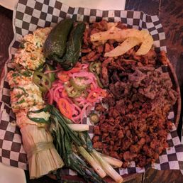 Taste of Mexico Platter / IG @mwy.eats