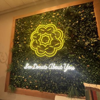 Mochinut - University Village - Bubble Tea Near Me - Seattle, Washington