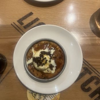BJ's Restaurant & Brewhouse - Brownie pizookie - Pizza Near Me - Newark, California BJ's Restaurant & Brewhouse - Brownie pizookie - Pizza Near Me - Newark, California
