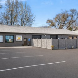 Happy Hounds Dog Day Care & Lodging