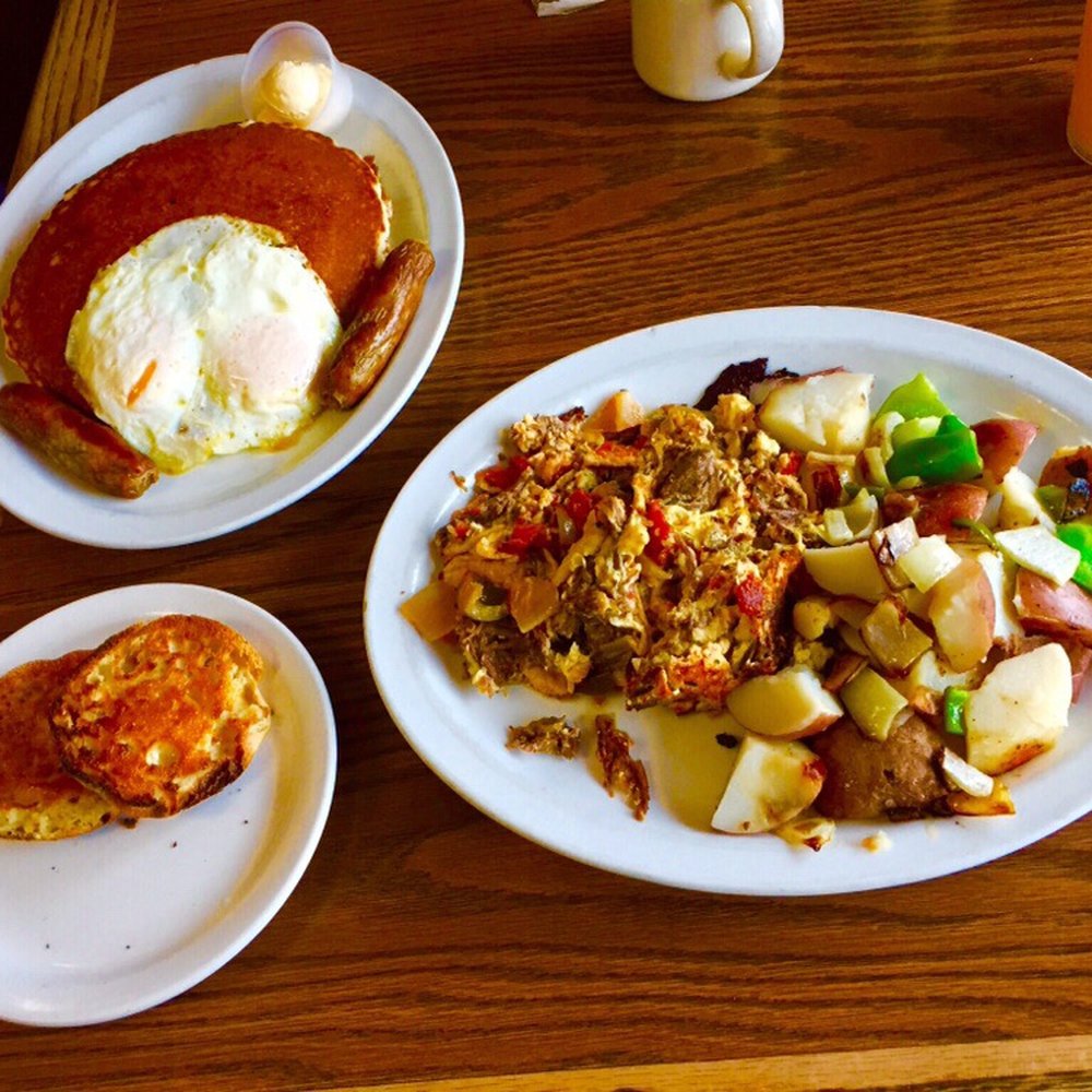 Cully's Restaurant - Can't beat that breakfast here at Cully's. - Breakfast & Brunch Near Me - Poway, California Cully's Restaurant - Can't beat that breakfast here at Cully's. - Breakfast & Brunch Near Me - Poway, California