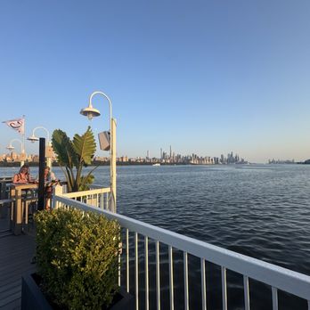 Cov - Seafood Near Me - Edgewater, New Jersey Cov - Seafood Near Me - Edgewater, New Jersey