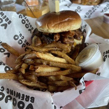 Voodoo Brewing - Smokehouse Inn Burger - Brewpubs Near Me - Fountain Inn, South Carolina