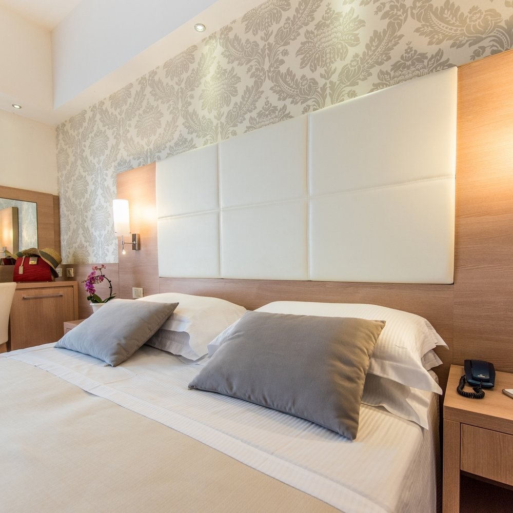 November 2012, image size:1000x1000