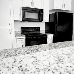 The Grove On Gladstell - Updated kitchen