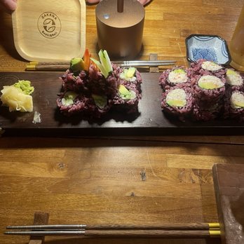 Sakana And Yasai - New York (with shrimp)& California roll (with real crab) - Sushi Bars Near Me - Albany, California