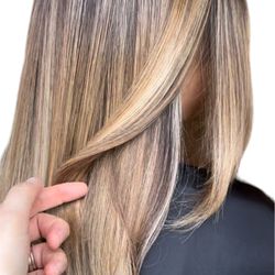 C'est Chic Hairstyling - Air touch highlights