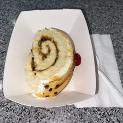 Latin Bakery Restaurant - Pastel de maracuyá