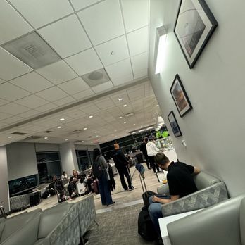 Aspire Lounge - Airport Lounges Near Me - San Diego, California Aspire Lounge - Airport Lounges Near Me - San Diego, California