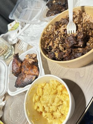 9 Mile Jamaican and International Cuisine by null