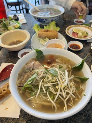 Phở Bình by null