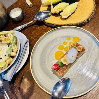 dōma - ZUCCHINI FLOWERS TEMPURA and YELLOWFIN TUNA TARTARE...can't wait to go back for more! - Italian Near Me - Miami, Florida dōma - ZUCCHINI FLOWERS TEMPURA and YELLOWFIN TUNA TARTARE...can't wait to go back for more! - Italian Near Me - Miami, Florida