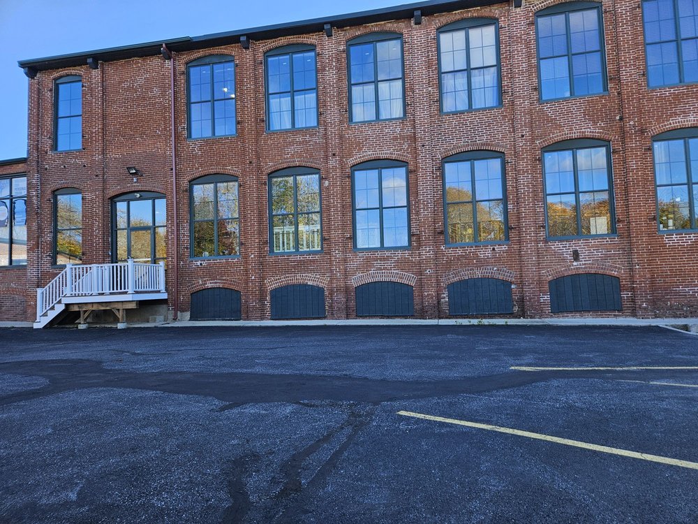 Ambient Glow Salon and Spa Logo