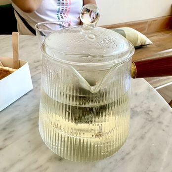 whaT’s More cake studio  - Hot peach oolong tea - Custom Cakes Near Me - Sunnyvale, California