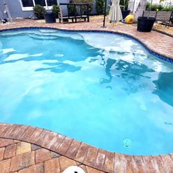 Perez Sparkling Pools