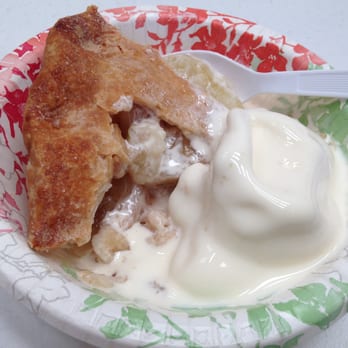 Antique Gas & Steam Engine Museum - Big piece of homemade Apple Pie and Ice Cream. Excellent. I could barely stop eating it long enough to take a photo! - Museums Near Me - Vista, California