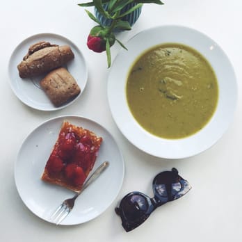 Flamingo Fresh Food Bar - Essentials. - Cafes Near Me - Berlin, BE Flamingo Fresh Food Bar - Essentials. - Cafes Near Me - Berlin, BE