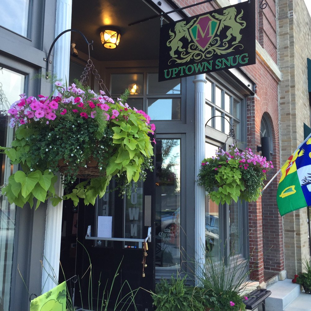 Uptown Snug - Venues & Event Spaces Near Me - Marion, Iowa Uptown Snug - Venues & Event Spaces Near Me - Marion, Iowa