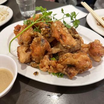 Phnom Penh - Deep fried chicken wings - Cambodian Near Me - Vancouver, British Columbia Phnom Penh - Deep fried chicken wings - Cambodian Near Me - Vancouver, British Columbia