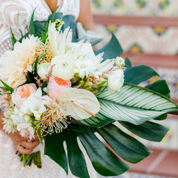 Florals By Linzey - Floral Designers Near Me