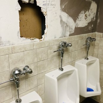 Bannerman's Sports Grill - In need of repair - American Near Me - Bartlett, Illinois